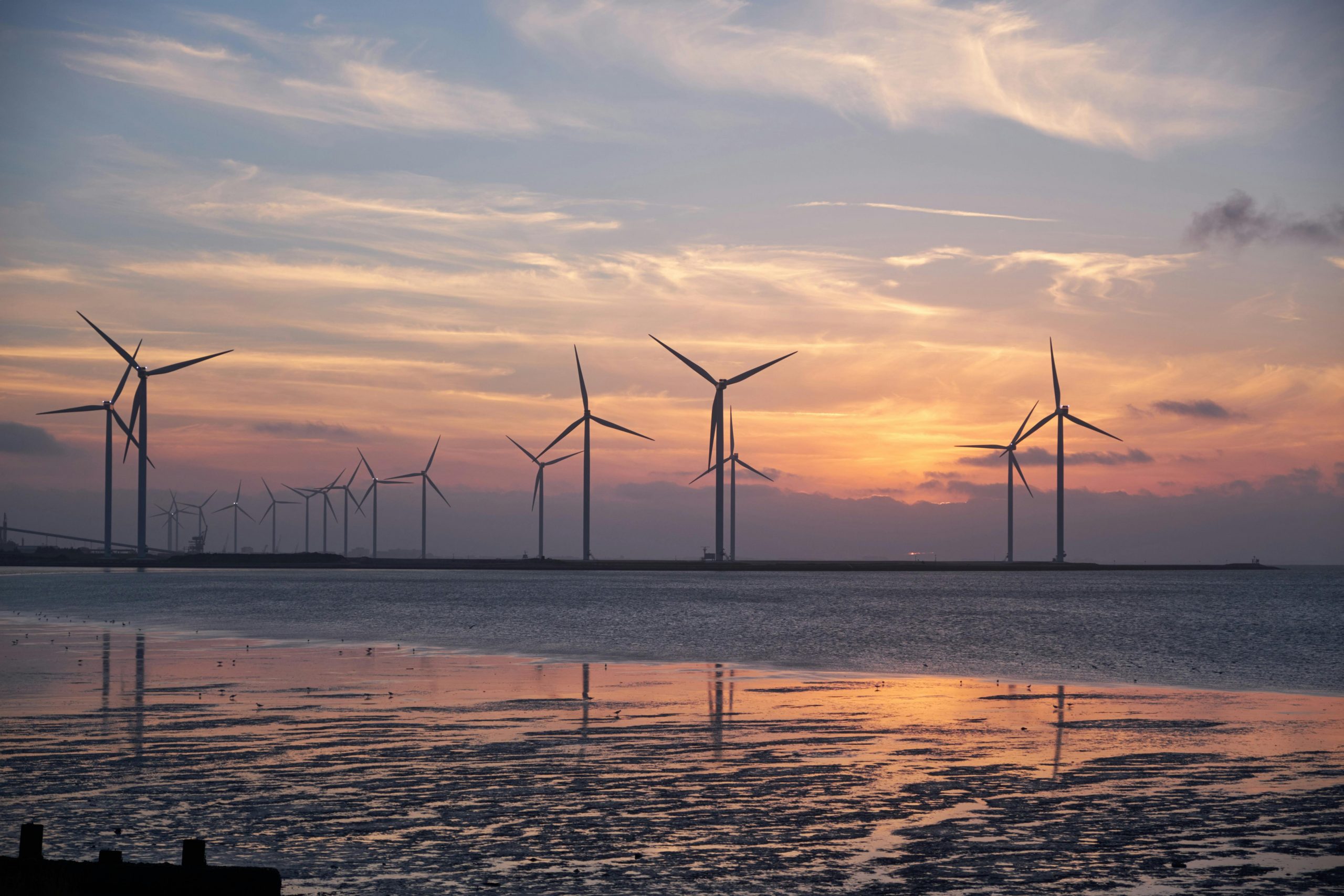 L&rsquo;essor de l&rsquo;énergie éolienne en Europe et en France : Le rôle clé des drones dans l&rsquo;inspection des éoliennes